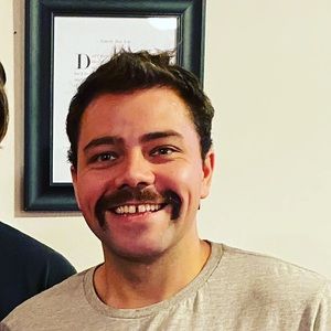 Meet your Posher, Dustin